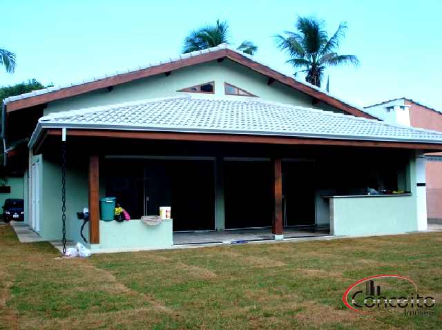 Casa nova com 3 dormitórios em condomínio fechado!
