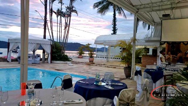 Luxuoso hotel de frente para o mar!