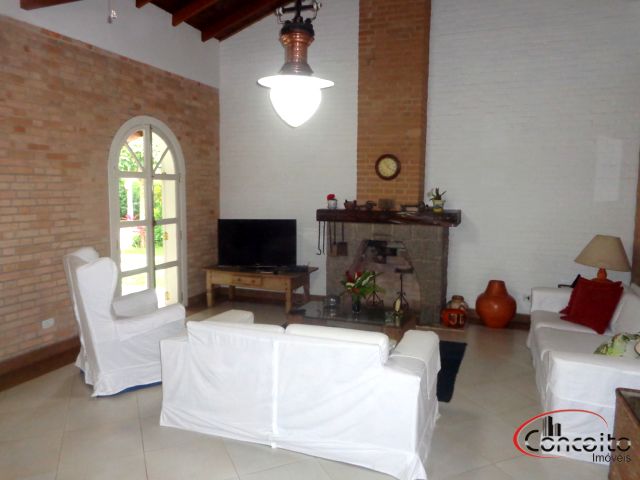 Casa com 6 suítes a 30mts da Praia!