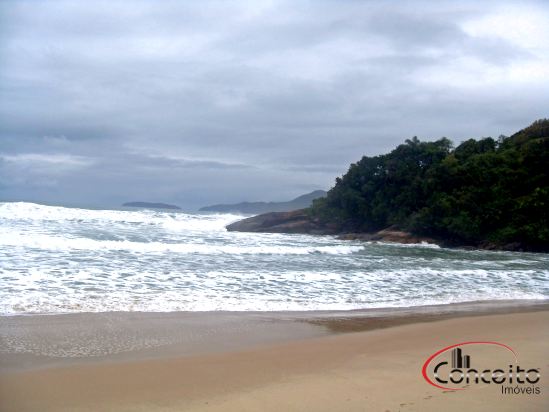 Casa com 4 Suítes a 30mts da Praia!