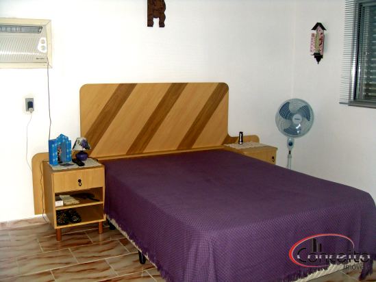 Casa com ponto comercial na área central de Ubatuba!